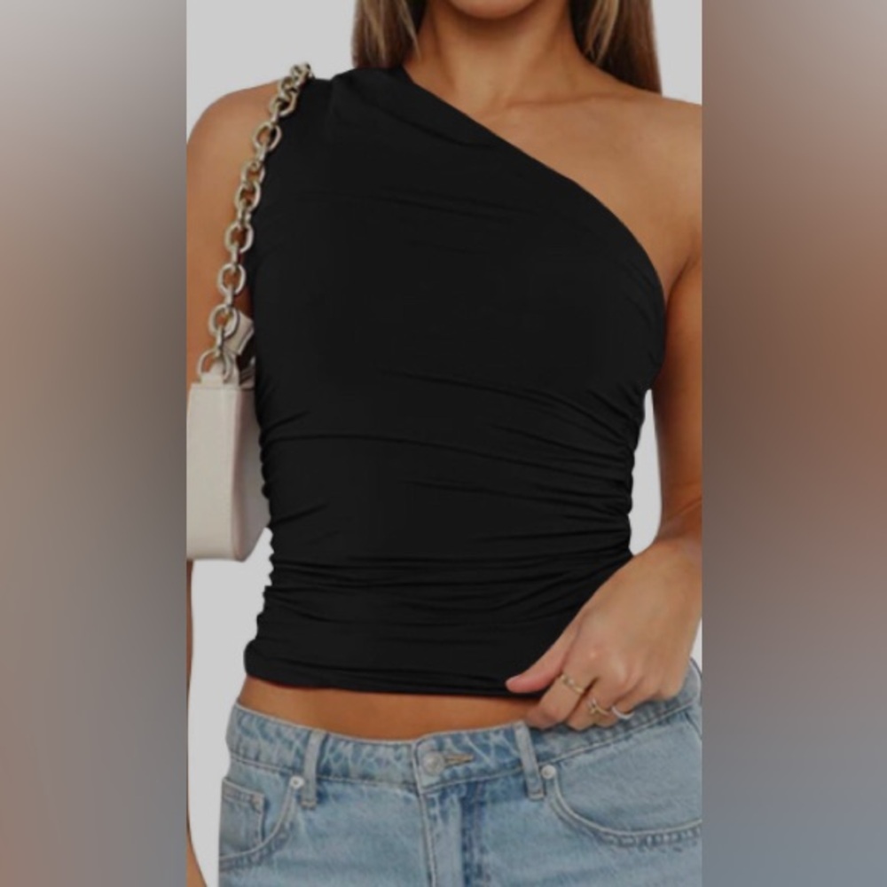 Black Sophia vergara flirty date night style tank top